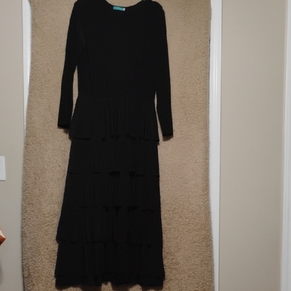 Junees Black Ruffle Dress